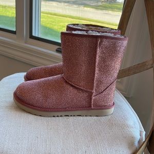 Brand new girls size 6 pink glitter ugh boots